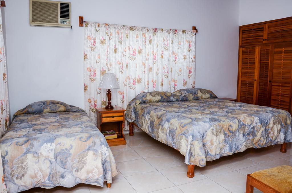 Vanvilla Guest House Negril Oda fotoğraf